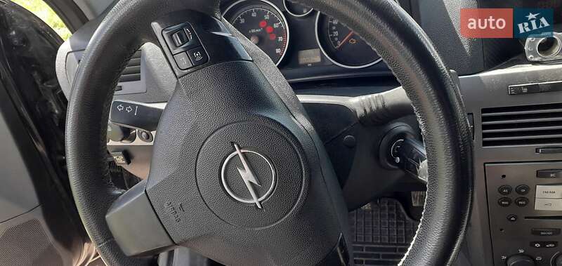 Хетчбек Opel Astra 2006 в Білій Церкві