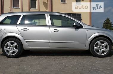 Универсал Opel Astra 2008 в Камне-Каширском