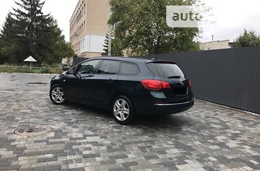 Универсал Opel Astra 2014 в Тернополе