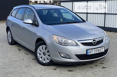 Універсал Opel Astra 2011 в Калуші