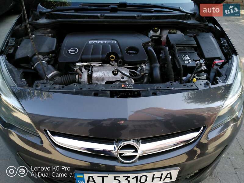 Універсал Opel Astra 2015 в Івано-Франківську