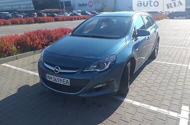Универсал Opel Astra 2014 в Житомире