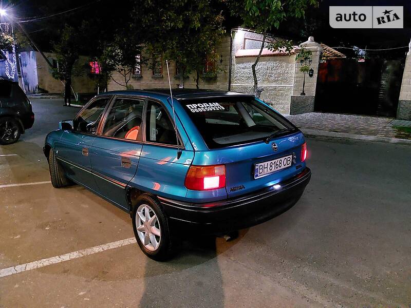 Хэтчбек Opel Astra 1993 в Белгороде-Днестровском