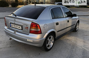 Хэтчбек Opel Astra 2001 в Тячеве