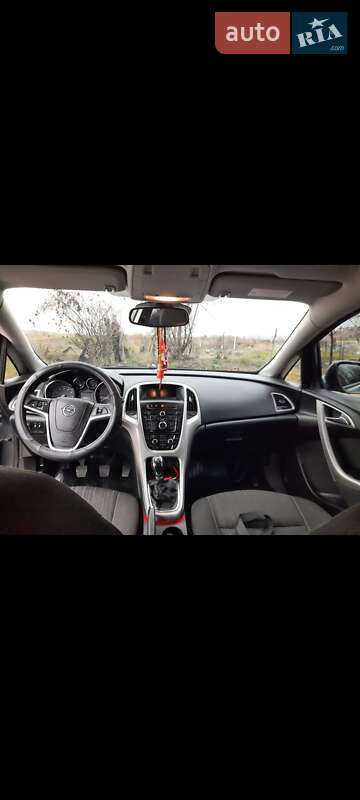 Універсал Opel Astra 2010 в Шептицькому