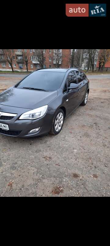 Універсал Opel Astra 2010 в Шептицькому