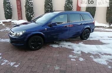 Универсал Opel Astra 2010 в Стрые