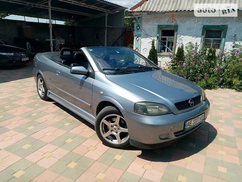 Кабриолет Opel Astra 2004 в Днепре