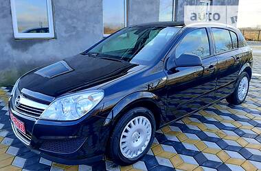 Хэтчбек Opel Astra 2008 в Звягеле