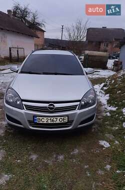 Универсал Opel Astra 2010 в Дрогобыче