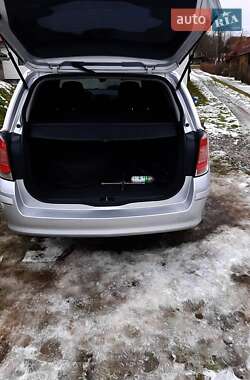 Универсал Opel Astra 2010 в 