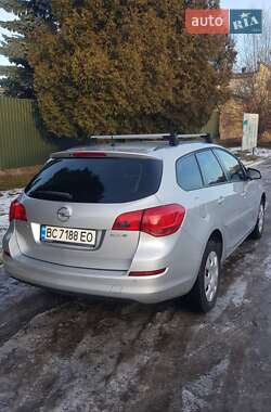 Универсал Opel Astra 2011 в Львове
