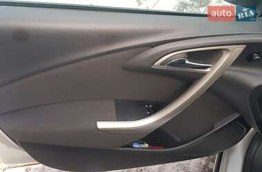Универсал Opel Astra 2011 в Львове