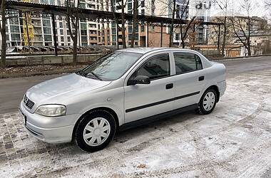 Седан Opel Astra 2004 в Ивано-Франковске