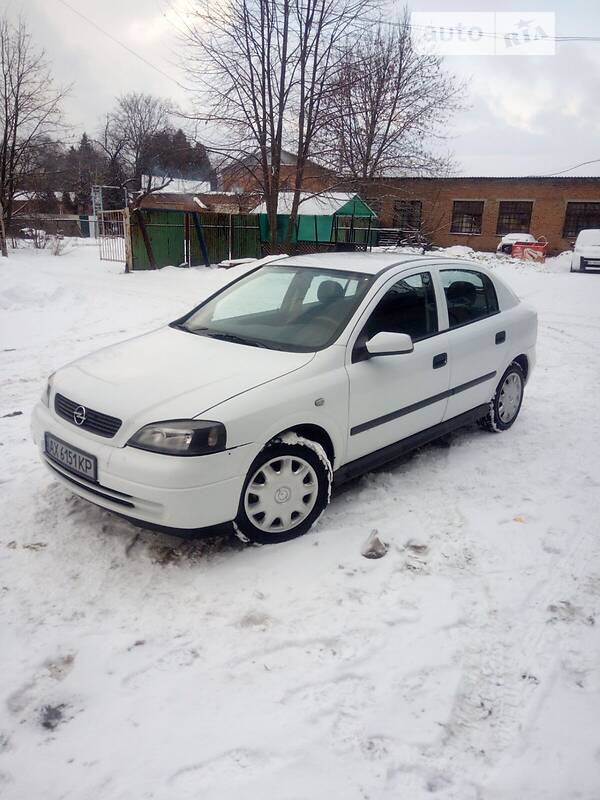 Хетчбек Opel Astra 2001 в Краснограді