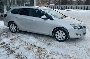 Универсал Opel Astra 2011 в Луцке