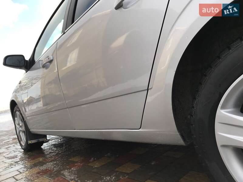 Универсал Opel Astra 2010 в Дрогобыче