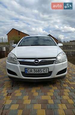 Универсал Opel Astra 2008 в Жашкове