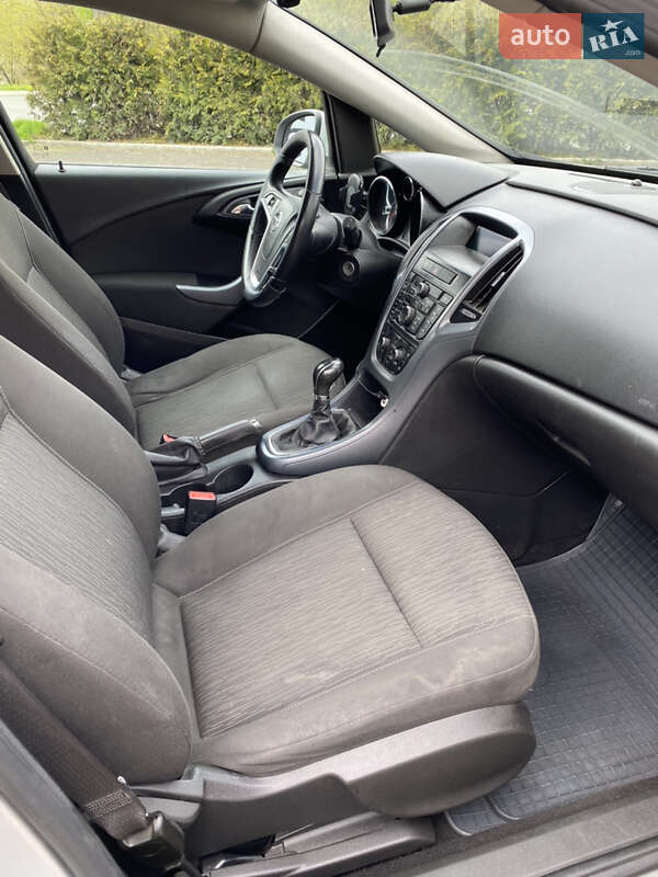 Универсал Opel Astra 2013 в Луцке фото 19 Универсал Opel Astra 2013 в Луцке