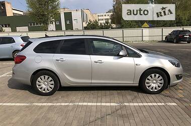 Универсал Opel Astra 2015 в Луцке
