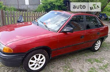 Седан Opel Astra 1993 в Александрие