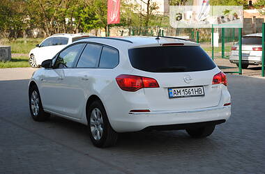 Універсал Opel Astra 2015 в Бердичеві