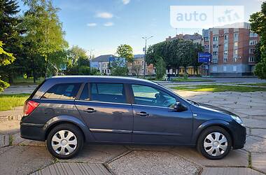 Универсал Opel Astra 2008 в Полтаве