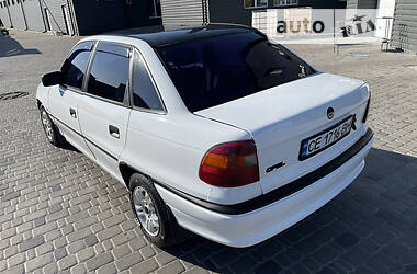 Седан Opel Astra 1993 в Білій Церкві