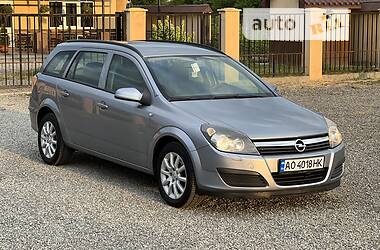 Универсал Opel Astra 2006 в Иршаве