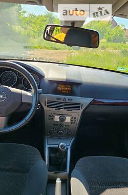 Хетчбек Opel Astra 2004 в Калуші