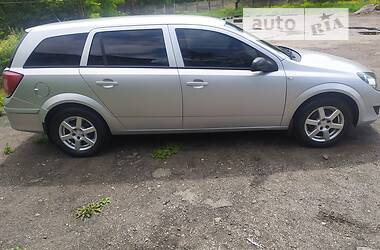 Универсал Opel Astra 2009 в Золочеве