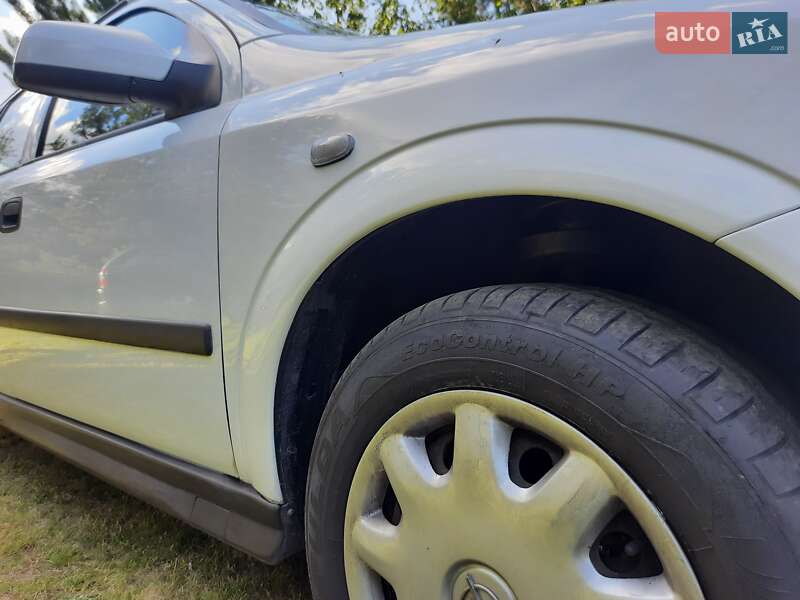 Універсал Opel Astra 1998 в Бару