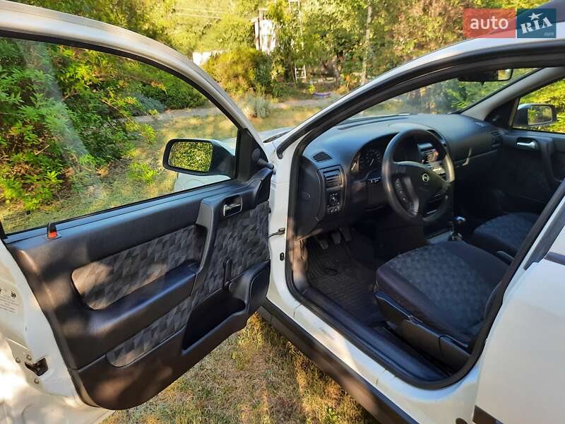 Універсал Opel Astra 1998 в Бару