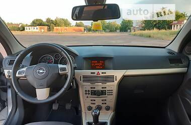 Универсал Opel Astra 2008 в Прилуках