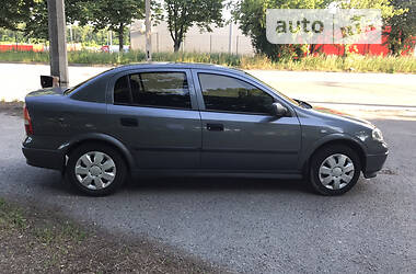 Седан Opel Astra 2006 в 