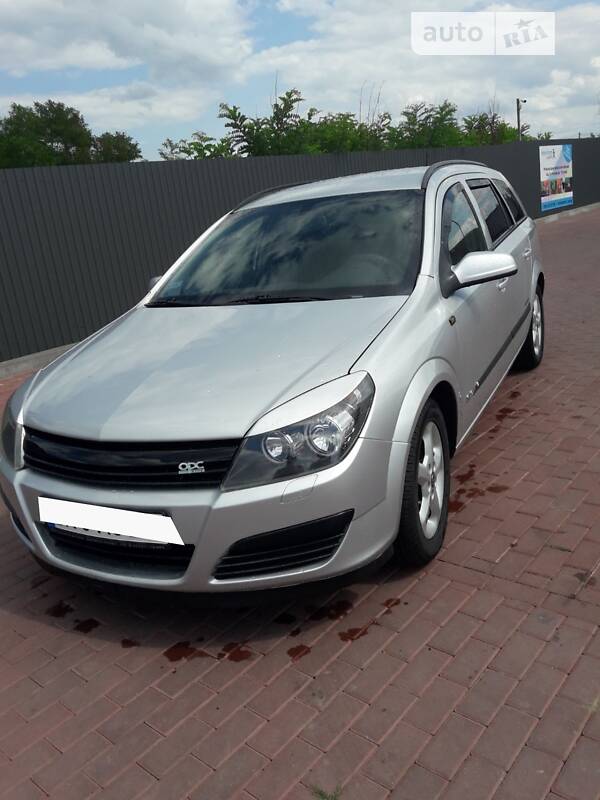 Универсал Opel Astra 2005 в Сарнах
