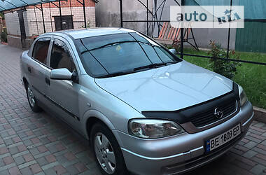 Седан Opel Astra 2002 в Первомайске