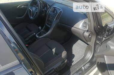 Универсал Opel Astra 2012 в Калуше