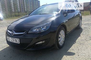 Универсал Opel Astra 2012 в Калуше