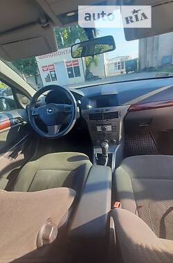 Хетчбек Opel Astra 2005 в Львові