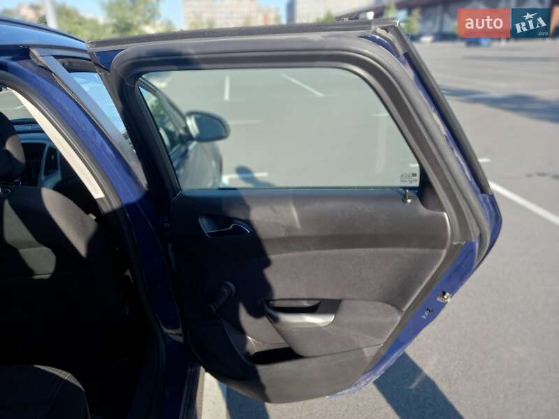 Универсал Opel Astra 2010 в Киеве