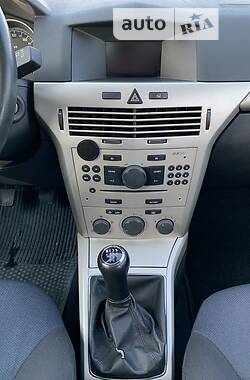 Универсал Opel Astra 2008 в 