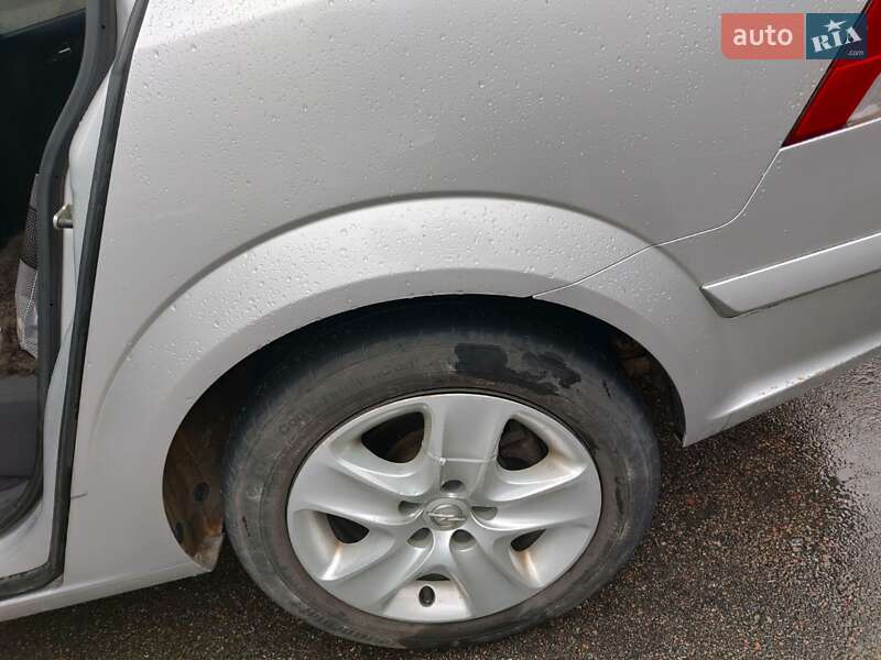 Седан Opel Astra 2011 в Киеве фото 8 Седан Opel Astra 2011 в Киеве