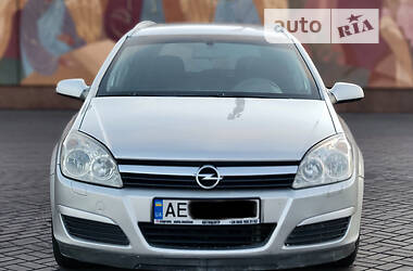 Универсал Opel Astra 2005 в Днепре