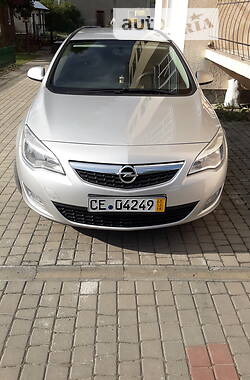 Минивэн Opel Astra 2011 в Косове