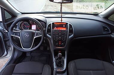 Універсал Opel Astra 2015 в Умані