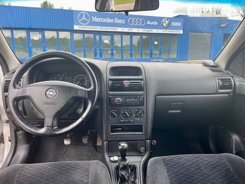 Седан Opel Astra 2001 в Киеве