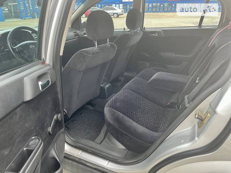 Седан Opel Astra 2001 в Киеве
