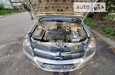 Хэтчбек Opel Astra 2005 в Львове