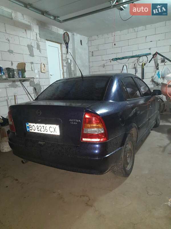 Седан Opel Astra 2001 в Тернополі